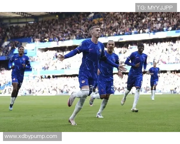 闪耀斯坦福桥！利兹联半场两球领先切尔西，蓝色梦魇还是黄色黎明？